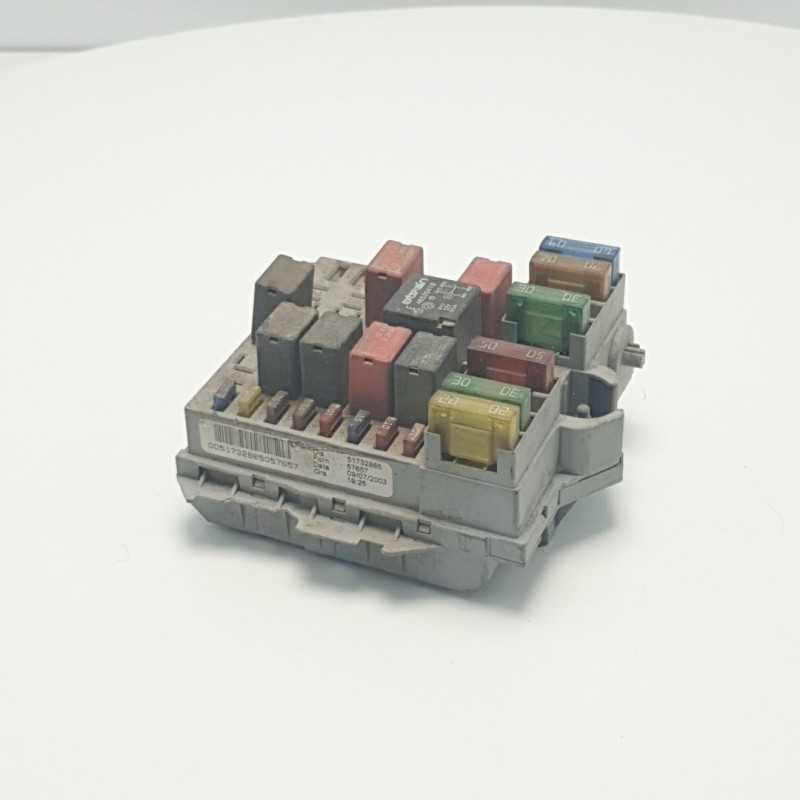 CENTRALINA ECU SCATOLA PORTAFUSIBILI MODULO CONTROLLO FIAT STILO 1.6 B 51732865 CENTRALINA ECU SCATOLA PORTAFUSIBILI MODULO CONTROLLO FIAT STILO 1.6 B 51732865