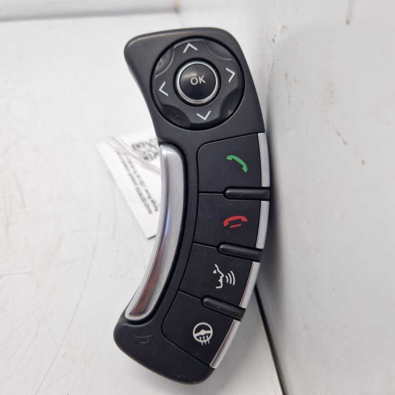AH4213D767DC pulsanti comandi al volante Range Rover L322 3.6 TD V8 2010 automat. lato DX