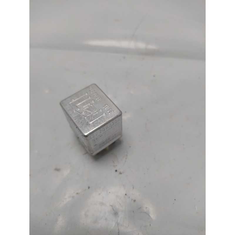 0015420219 relè generico Mercedes R107 W123 W124 W126 R170 W201 1971-93