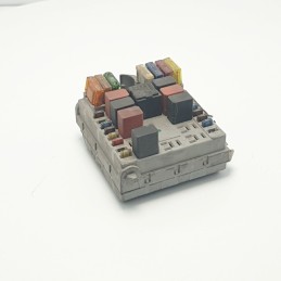CENTRALINA ECU SCATOLA PORTAFUSIBILI MODULO CONTROLLO FIAT PUNTO 2° SERIE 188 46798118