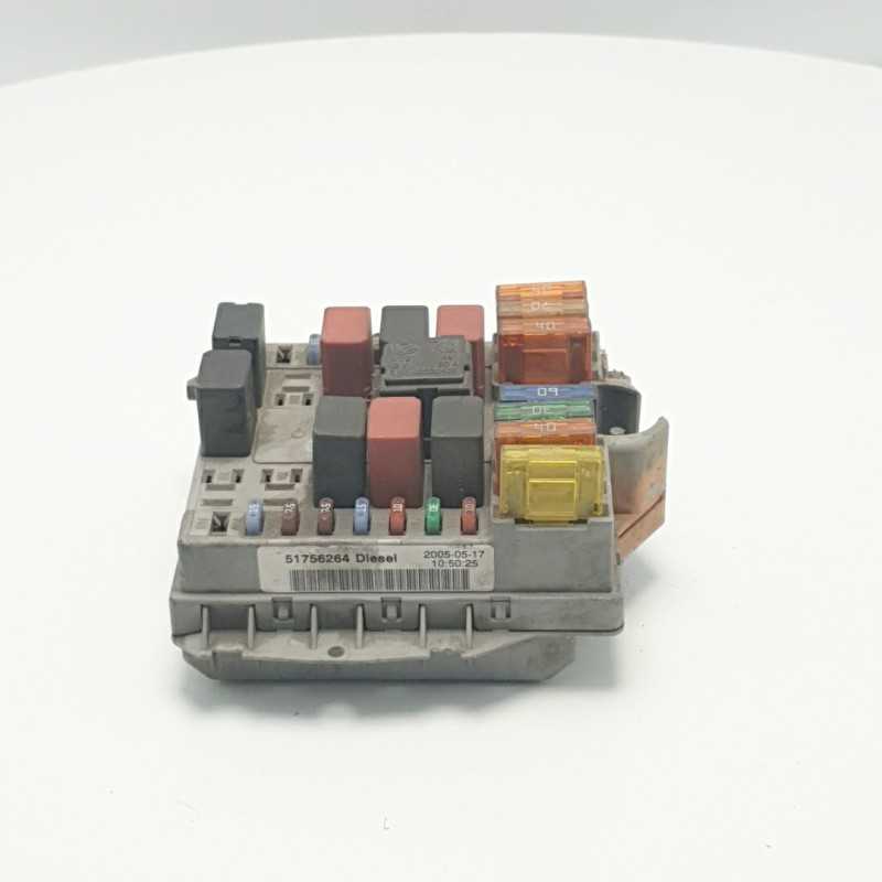 CENTRALINA ECU SCATOLA PORTAFUSIBILI MODULO CONTROLLO FIAT DOBLO' CARGO 1.9 JTD 51756264 CENTRALINA ECU SCATOLA PORTAFUSIBILI MODULO CONTROLLO FIAT DOBLO' CARGO 1.9 JTD 51756264