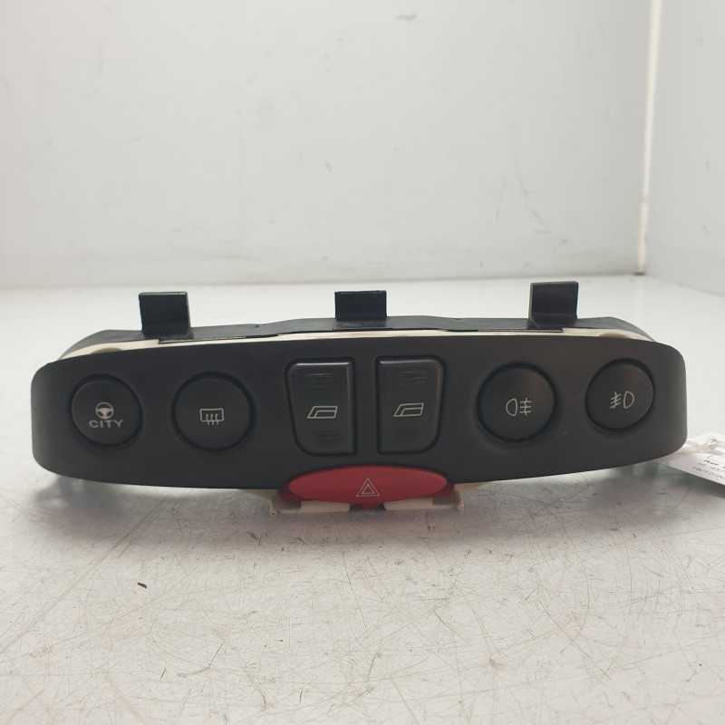 735268025 pulsantiera interrutori alzavetri Fiat Punto MK2 188 1999-03