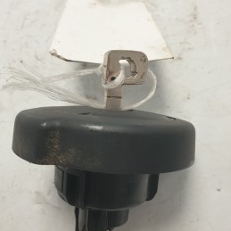 1508H7 tappo serbatoio carburante Citroen C4 Coupè 1.6 hdi 2007 con chiave