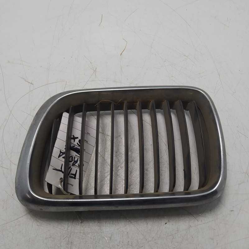 5113-8195093 Mascherina griglia anteriore sx BMW E36 1995
