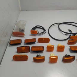 Stock frecce indicatori direzione laterali varie marche e modelli assortiti x34 pezzi
