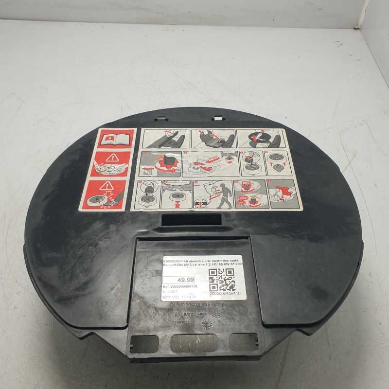 8200682541 kit utensili e cric martinetto ruota Renault Clio MK3 Le Iene 1.2 16V 55 KW 5P 2005