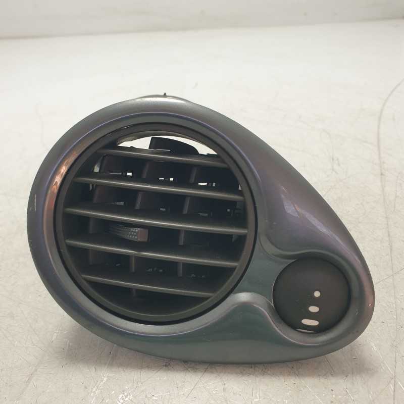 B6246040 bocchetta aerazione SX Renault Clio MK3 Le Iene 1.2 16V 55 KW 5P 2005