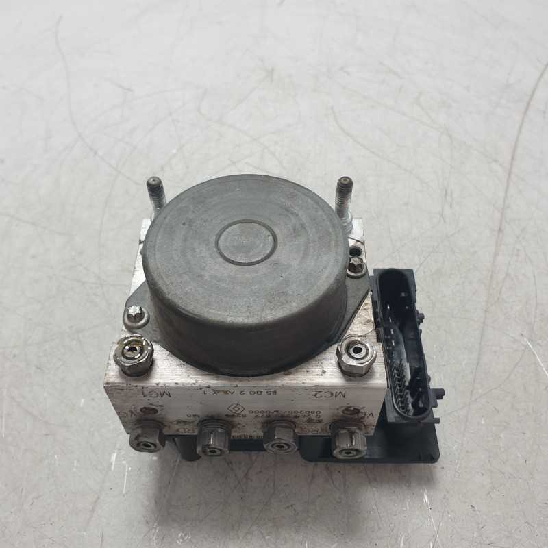 8200747140 centralina pompa ABS freni Renault Clio MK3 Le Iene 1.2 16V 55 KW 5P 2005