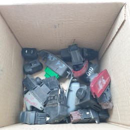 Stock 27 pezzi pulsanti interruttori vari automobile