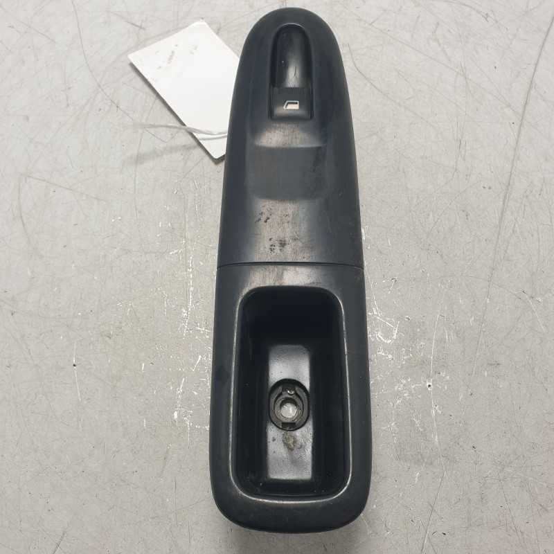 Pulsante interruttore alzavetro ant DX Peugeot 406 1995-05