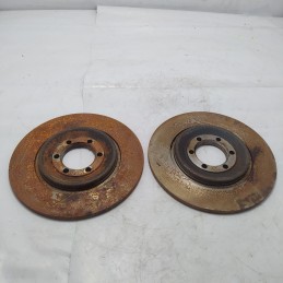 116462621501 coppia dischi freni ant Alfa Romeo 90 2.4 TD 1984-87 nuovi ma in cattivo stato di conservazione