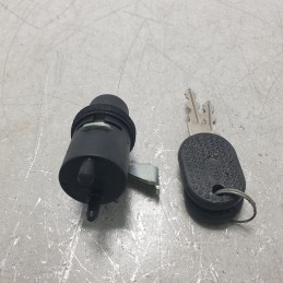 37/173 serratura chiusura portellone post Fiat Panda MK1 141 1989-03 con due chiavi dotazione