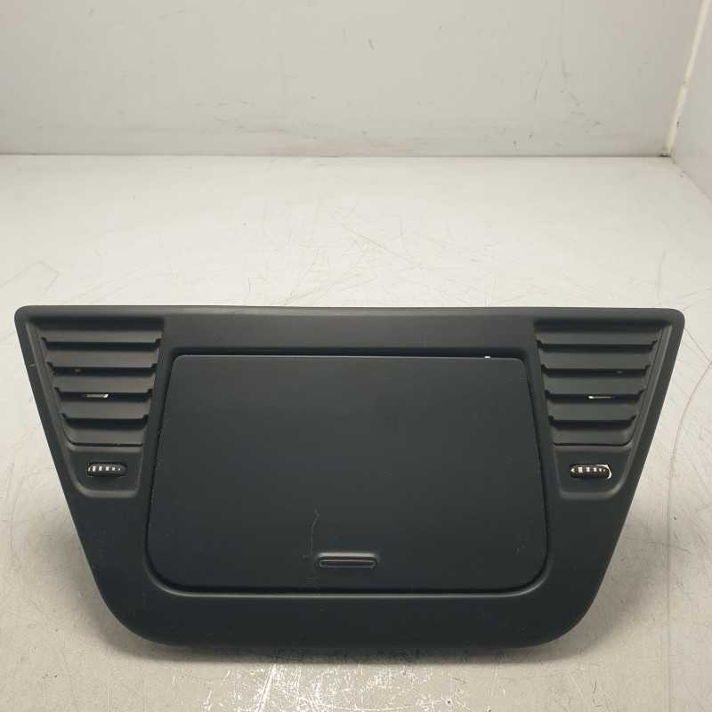 1560914860 vano cassetto portaducumenti Alfa Romeo Giulietta 940 1.6 JTDM 77 KW 2015 cruscotto centrale DANNEGGIATO