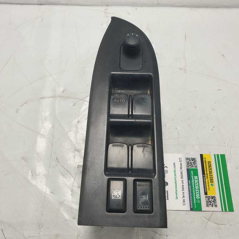 83727-65J0 Pulsantiera alzavetri alzacristalli ant sx Suzuki Grand Vitara II 2005-15