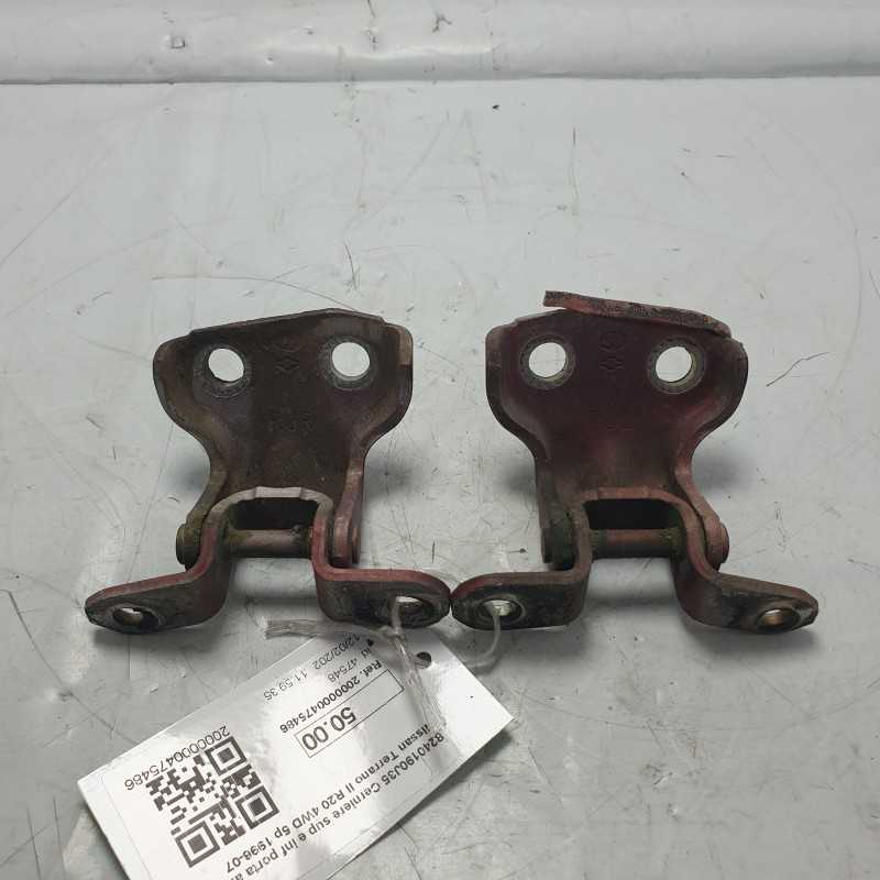 8240190J35 Cerniere sup e inf porta ant sx Nissan Terrano II R20 4WD 5p 1996-07