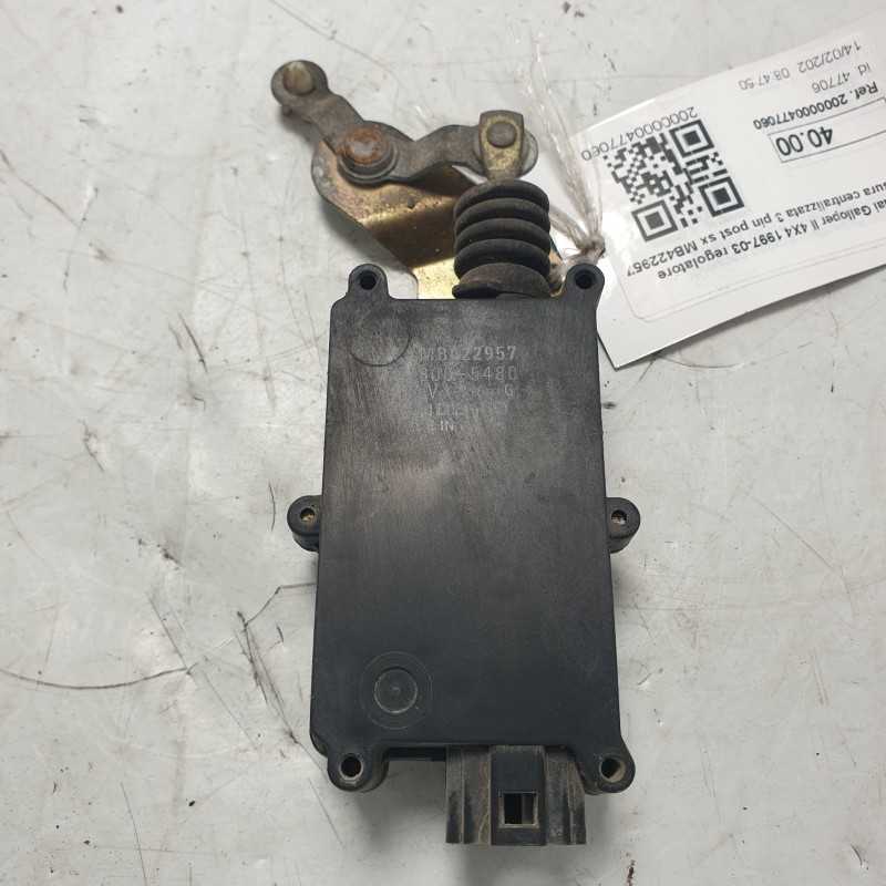 Hyundai Galloper II 4X4 1997-03 regolatore chiusura centralizzata 3 pin post sx MB422957