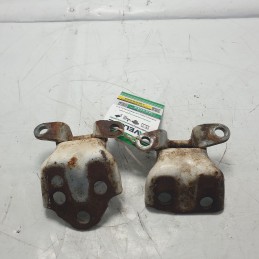Mitsubishi Pajero MK1 L040 1982-91 4X4 coppia cerniere portiera ant DX MB227224 sup inf