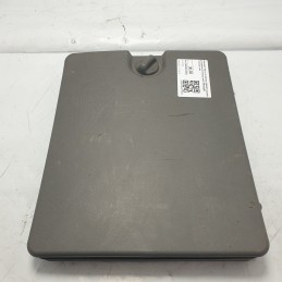 Mitsubishi Pajero III V60 DI-D 2000-07 cassetto portaattrezzi portellone post  MR402260 chiusura rotta