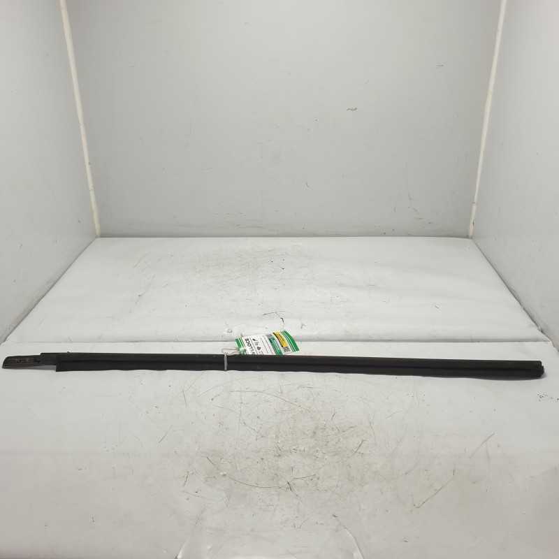 83811-65J00-000 raschiavetro esterno portiera ant DX Suzuki Grand Vitara MK2 5P 1.9 DDiS 2005-15