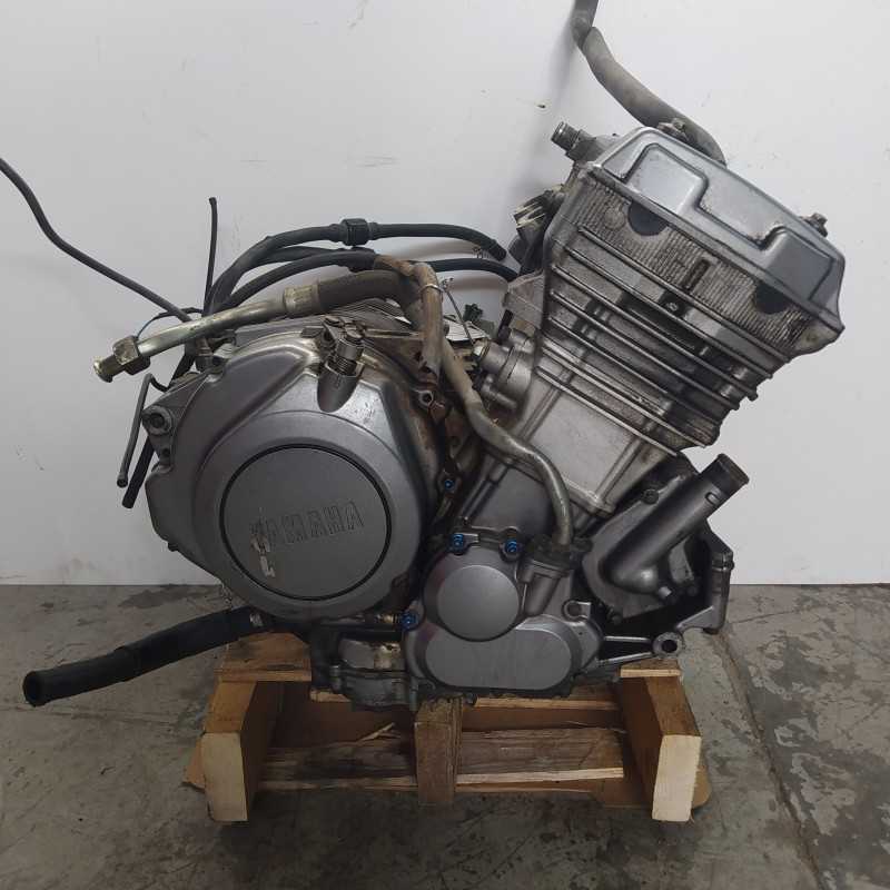 Yamaha XTZ 750 Tènèrè 1998 Motore completo 3LD alcuni segni sul coperchio testata e un perno rotto
