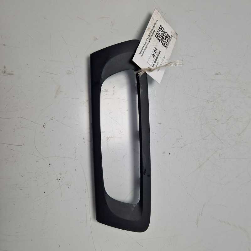 Renault Scenic III 1.5 DCI 2009 Mascherina cover finitura radio 281260004R