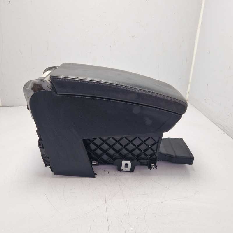 Bracciolo poggiagomiti ant centrale VW Passat Variant MK6 2.0 TDI 125 KW 2005-10 3C0864207G in pelle
