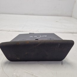 Cassetto vano portaoggetti...