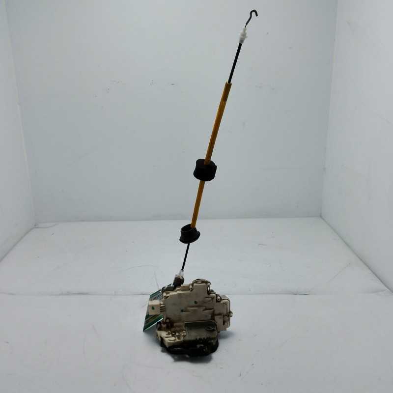 Serratura chiusura porta post sx 8 pin Audi A6 AllRoad Quattro 3.0 tdi 2006 4F0839015