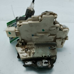 Serratura chiusura porta post sx 8 pin Audi A6 AllRoad Quattro 3.0 tdi 2006 4F0839015