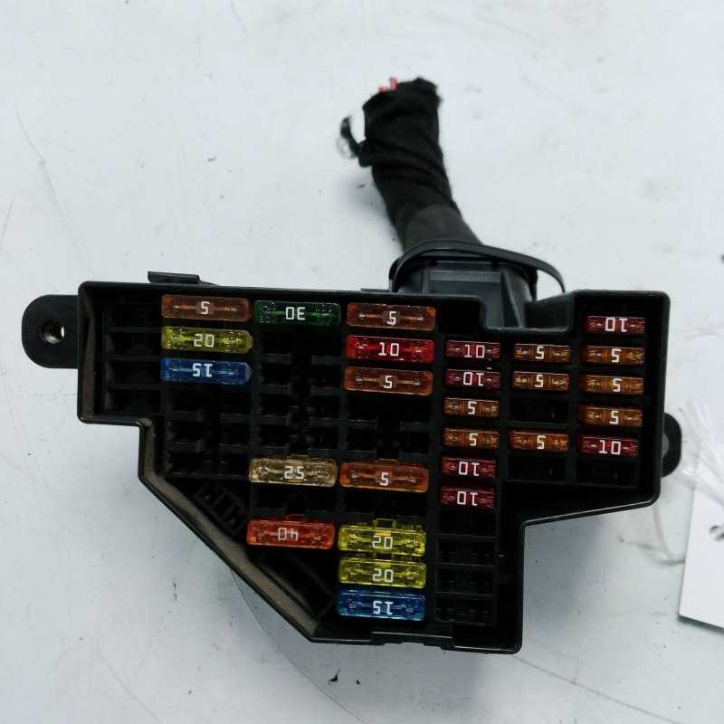Centralina scatola portafusibili VW Passat Variant MK6 2.0 TDI 125 KW 2005-10 17510117