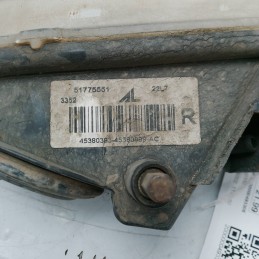 Fendinebbia ant DX Fiat Bravo MK2 198 2007-14 51775551 segni di ruggine sulla parabola