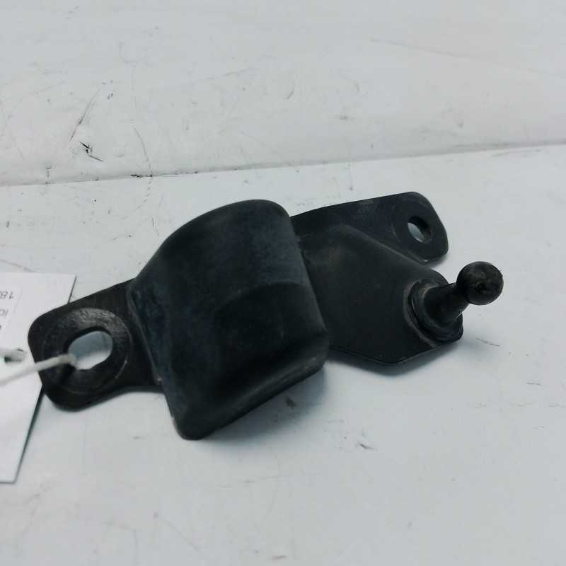 Staffa di fissaggio ammortizzatore portellone DX BMW X5 E70 xDrive30d 2008