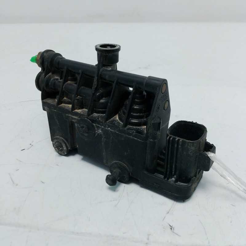 Valvola compressa sospensioni pneumatici Land Rover Range Rover L322 3.6 TD V8 2010 RVH500050