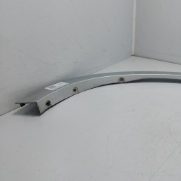 Modanatura passaruota parafango post dx BMW X5 E70 xDrive30d 2008 51777158426 attenzionare fori di fissaggio