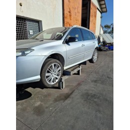 Per ricambi Renault Laguna Sportour 2.0dci 110kw 150cv M9RA8 2010