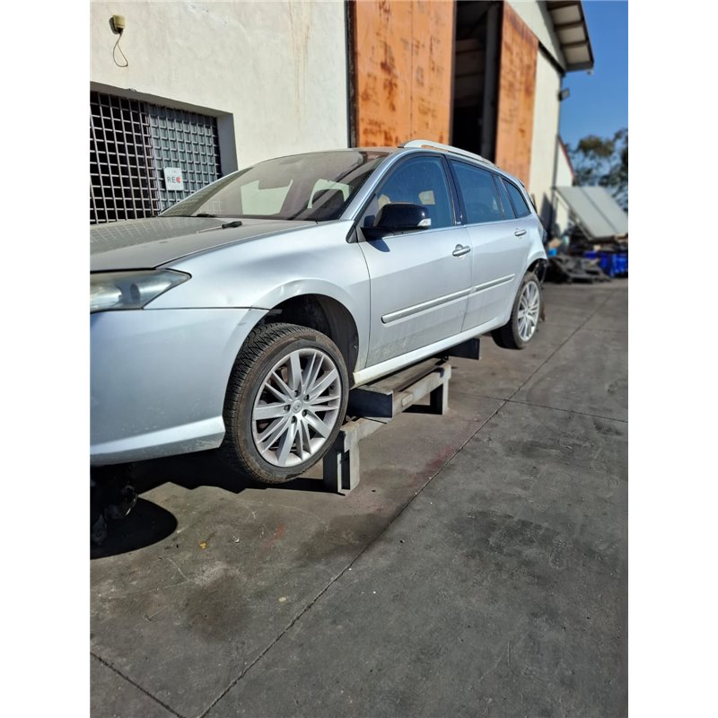 Per ricambi Renault Laguna Sportour 2.0dci 110kw 150cv M9RA8 2010 Per ricambi Renault Laguna Sportour 2.0dci 110kw 150cv M9RA8 2010