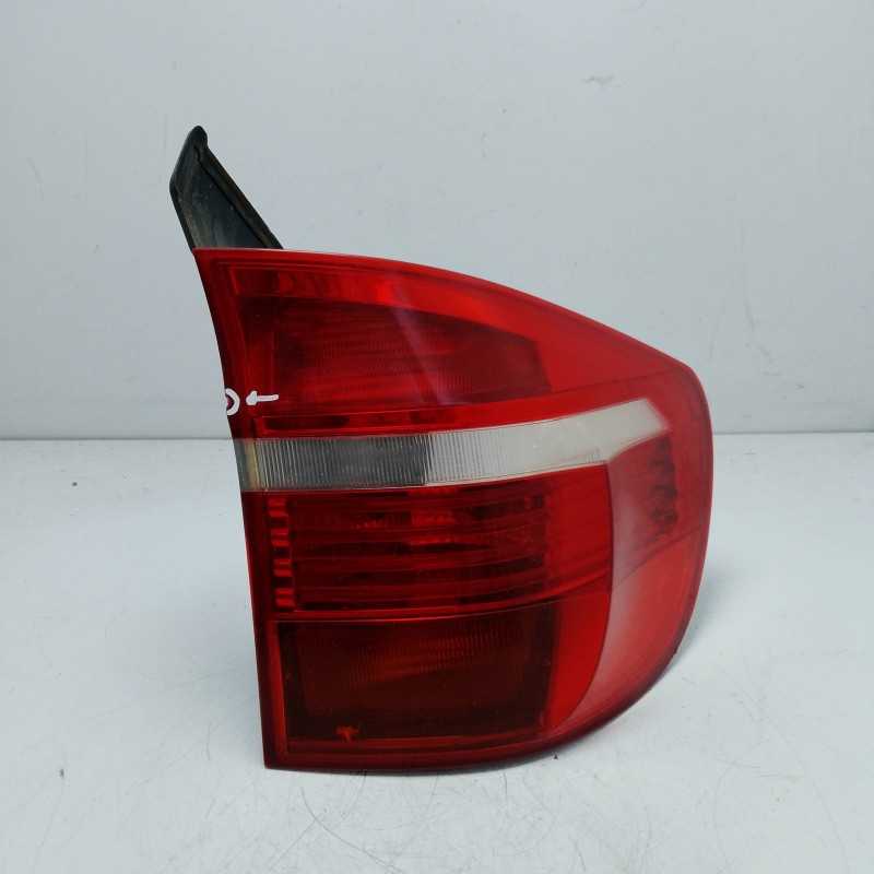 Stop faro fanale post DX esterno BMW X5 E70 xDrive30d 2008 7200818 leggermente danneggiato