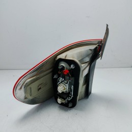 Stop faro fanale post DX esterno BMW X5 E70 xDrive30d 2008 7200818 leggermente danneggiato