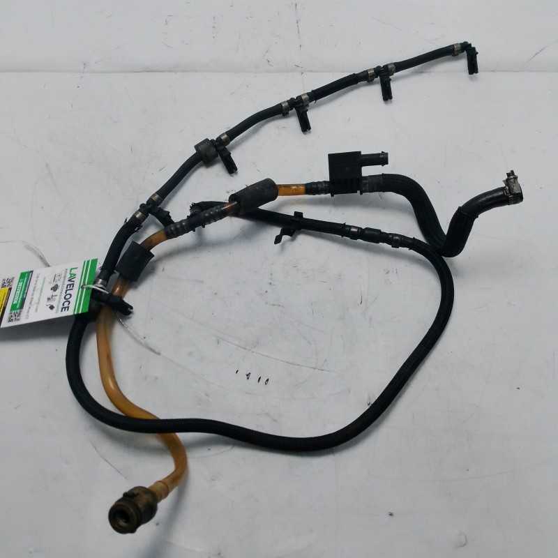 Tubi condotti carburante iniettori BMW X5 E70 xDrive30d 2008 7799868-02