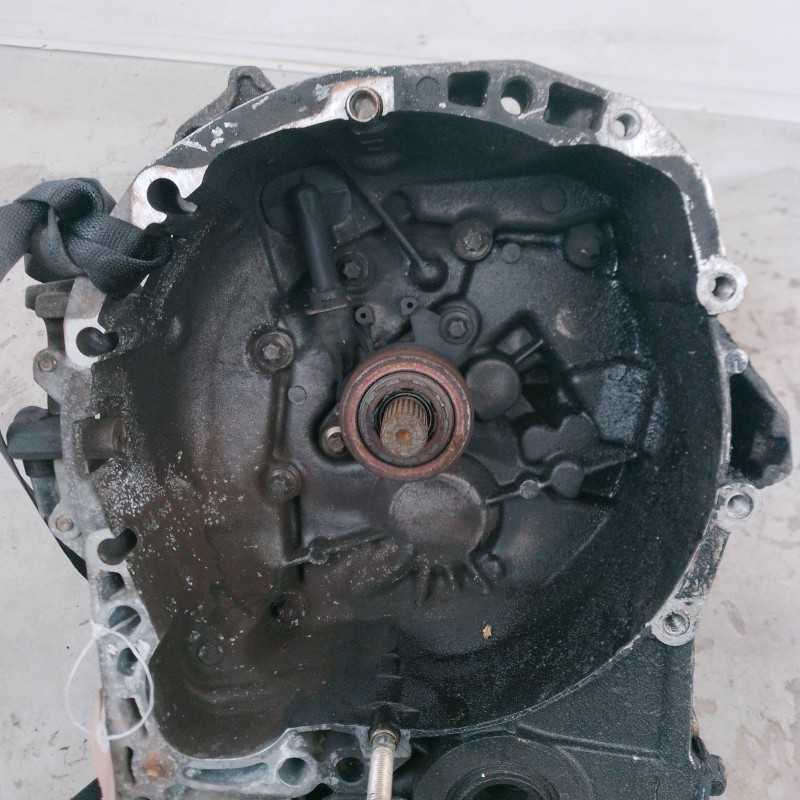 Cambio manuale Nissan Micra K12 1.5 DCI 48 KW 2003-10 8200210036