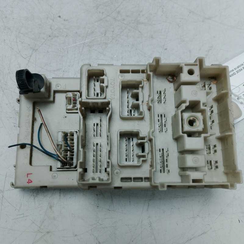 Centralina scatola fusibili Toyota Rav 4 A2 2.0 D-4D 4WD 2004 82733-42080 1 gancio rotto
