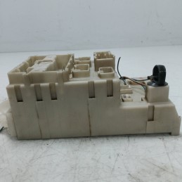 Centralina scatola fusibili Toyota Rav 4 A2 2.0 D-4D 4WD 2004 82733-42080 1 gancio rotto