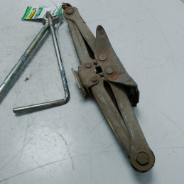 Cric martinetto sollevatore 1000kg Toyota Rav 4 A2 2.0 D-4D 4WD 2004 09111-42030