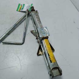 Cric martinetto sollevatore 1000kg Toyota Rav 4 A2 2.0 D-4D 4WD 2004 09111-42030