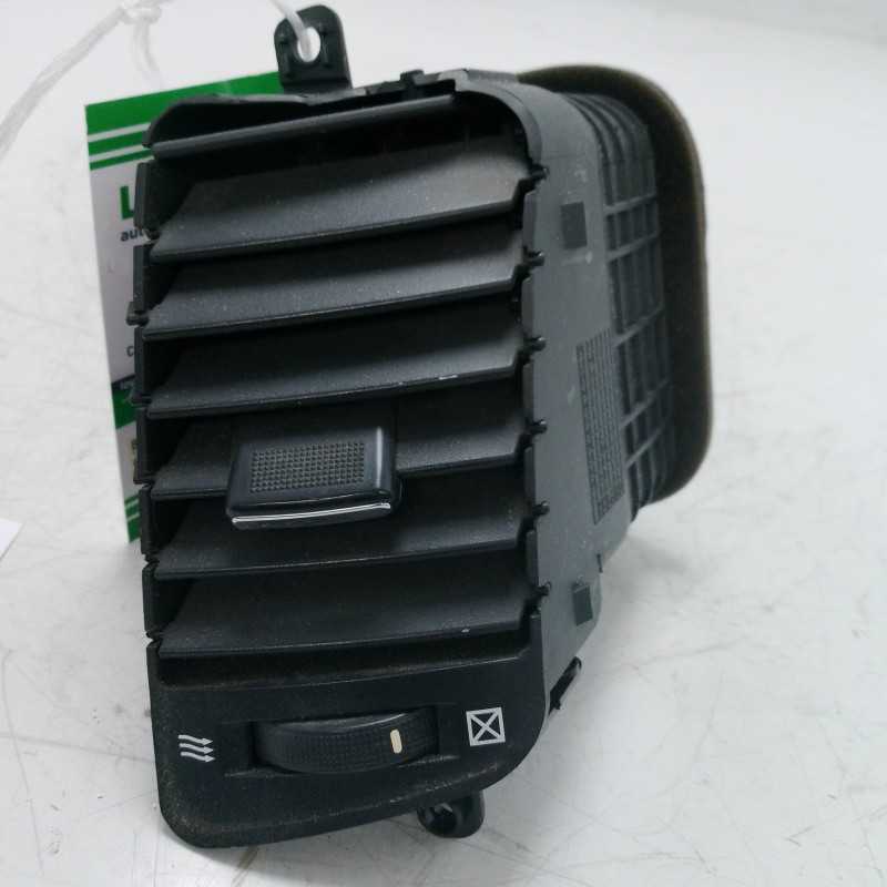 Bocchetta aerazione centrale DX Chevrolet Captiva 2.0 VCDI 110 KW 2006-11 96962074