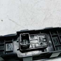 Pulsante interruttore alzavetro ant DX Peugeot 207 1.4 HDI 50 KW 5P 2006 96543607