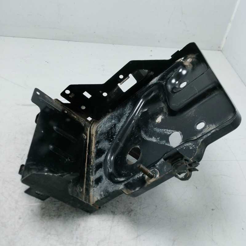 Supporto portabatteria Fiat Panda MK3 5P 1.2 GPL 51 KW 2012-24 in metallo