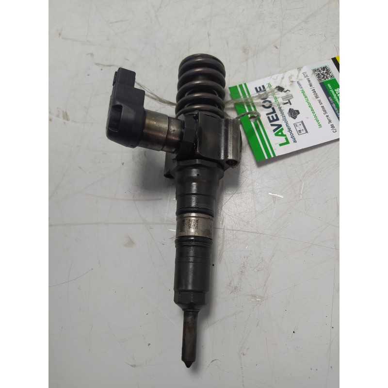 Iniettore carburante diesel VW Passat B6 3C 2.0 TDI 125 KW Variant 2005-12 03G130073T
