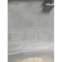Modanatura passaruota post sx Toyota Rav 4 A2 2.0 D-4D 4WD 2004 75606-42090 1 gancio rotto