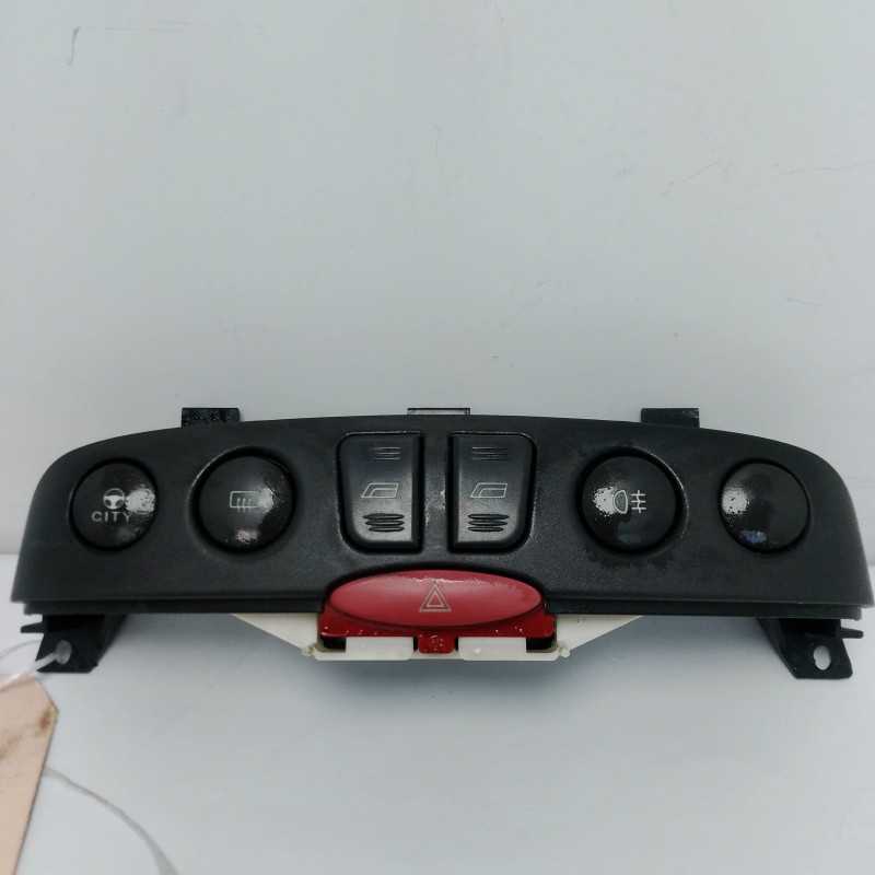 Interruttori pulsanti alzavetri Fiat Punto MK2 188 5P 1.2 B 44 KW 1999-03 A223